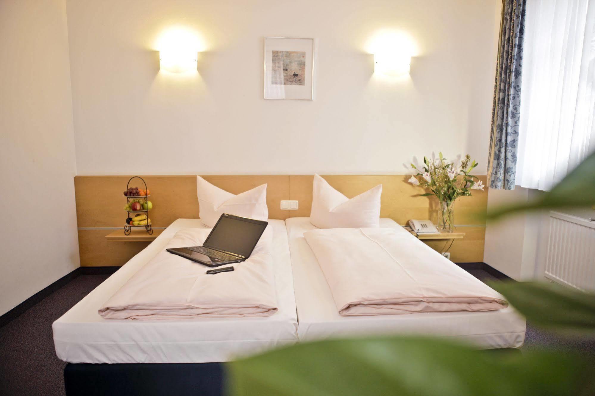 Drexel'S Parkhotel Меминген Екстериор снимка