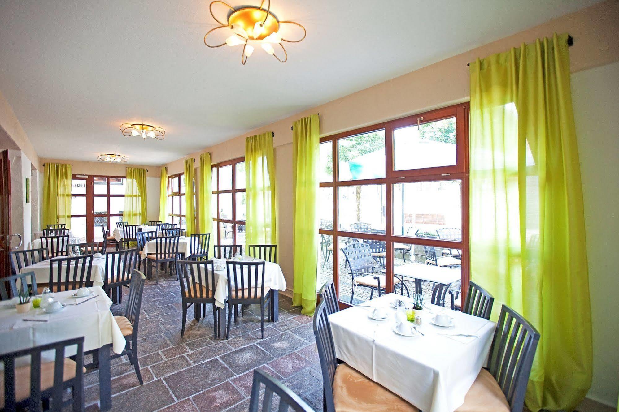 Drexel'S Parkhotel Меминген Екстериор снимка